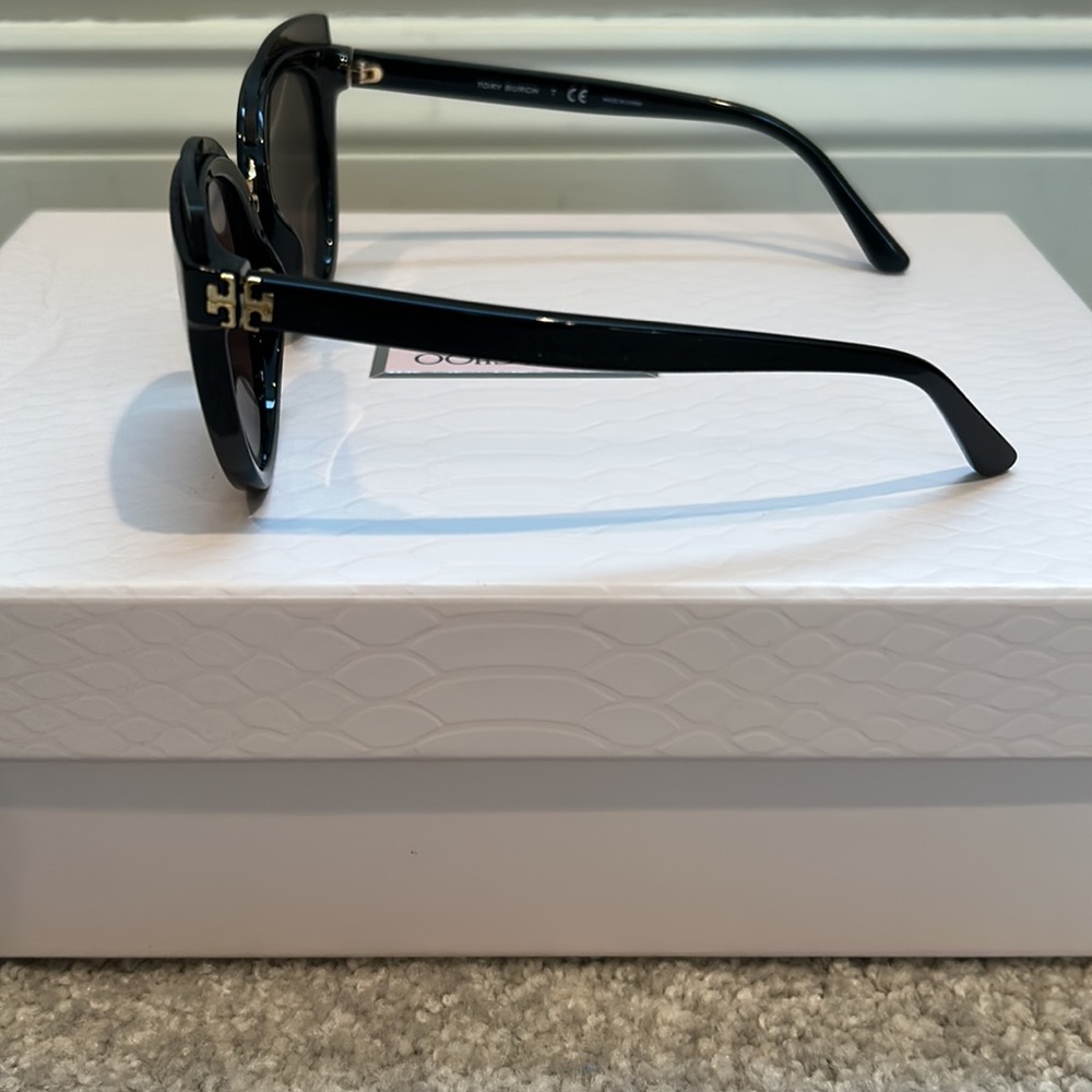 Tory Burch black sunglasses. - Picture 3 of 6